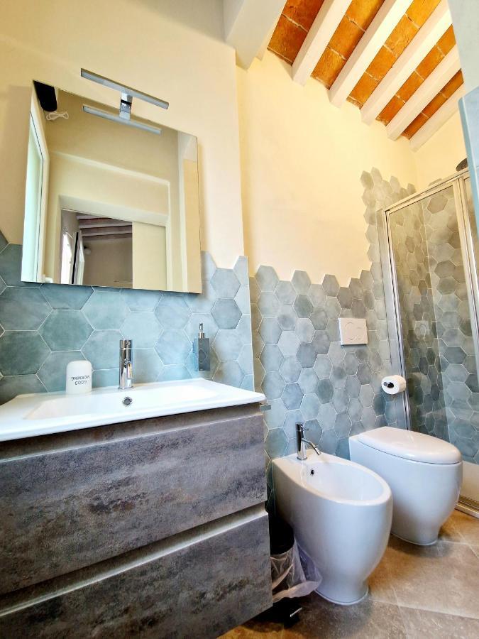 Serra Di Mare Casa Con Giardino Livorno Exterior photo